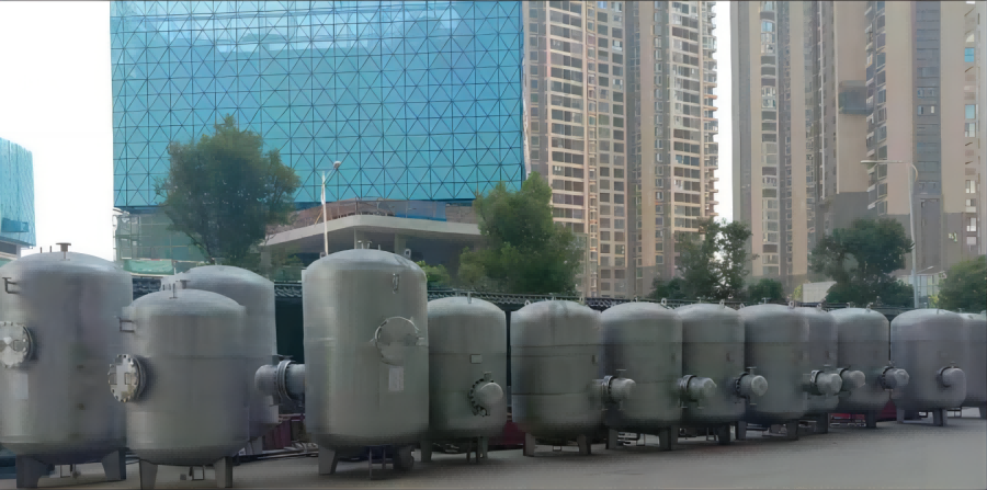北辰A3国荟酒店换热机组安装现场